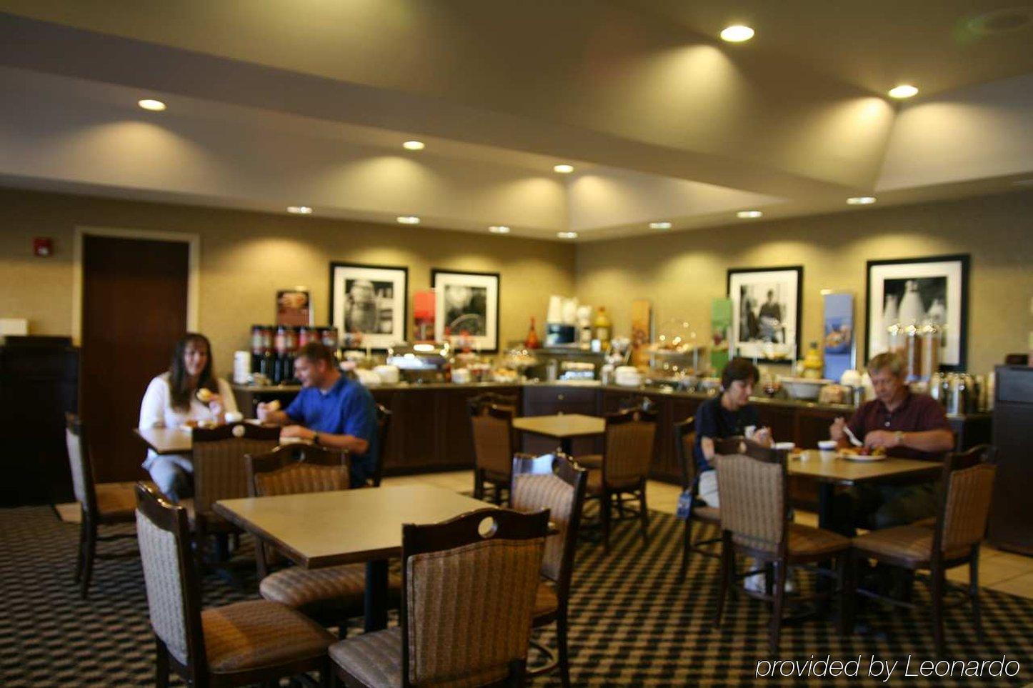 Hampton Inn Marshall Restaurante foto